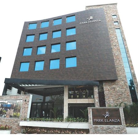 Hotel Park Elanza Madras Buitenkant foto