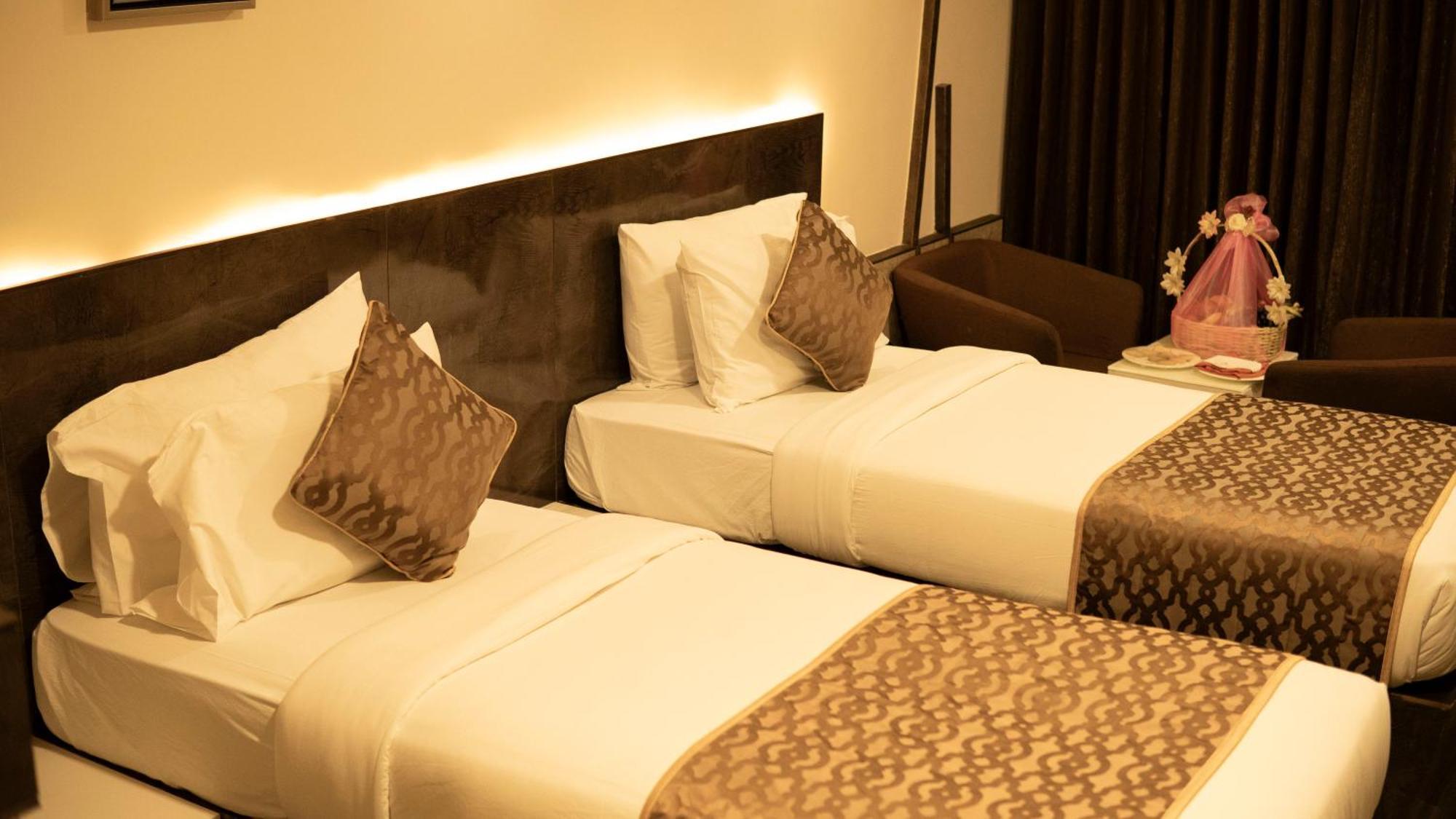 Hotel Park Elanza Madras Buitenkant foto