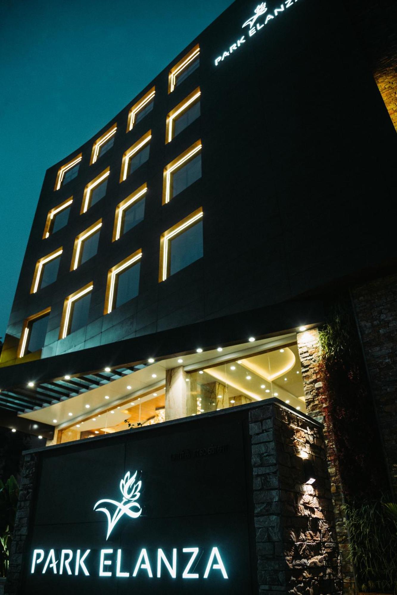 Hotel Park Elanza Madras Buitenkant foto
