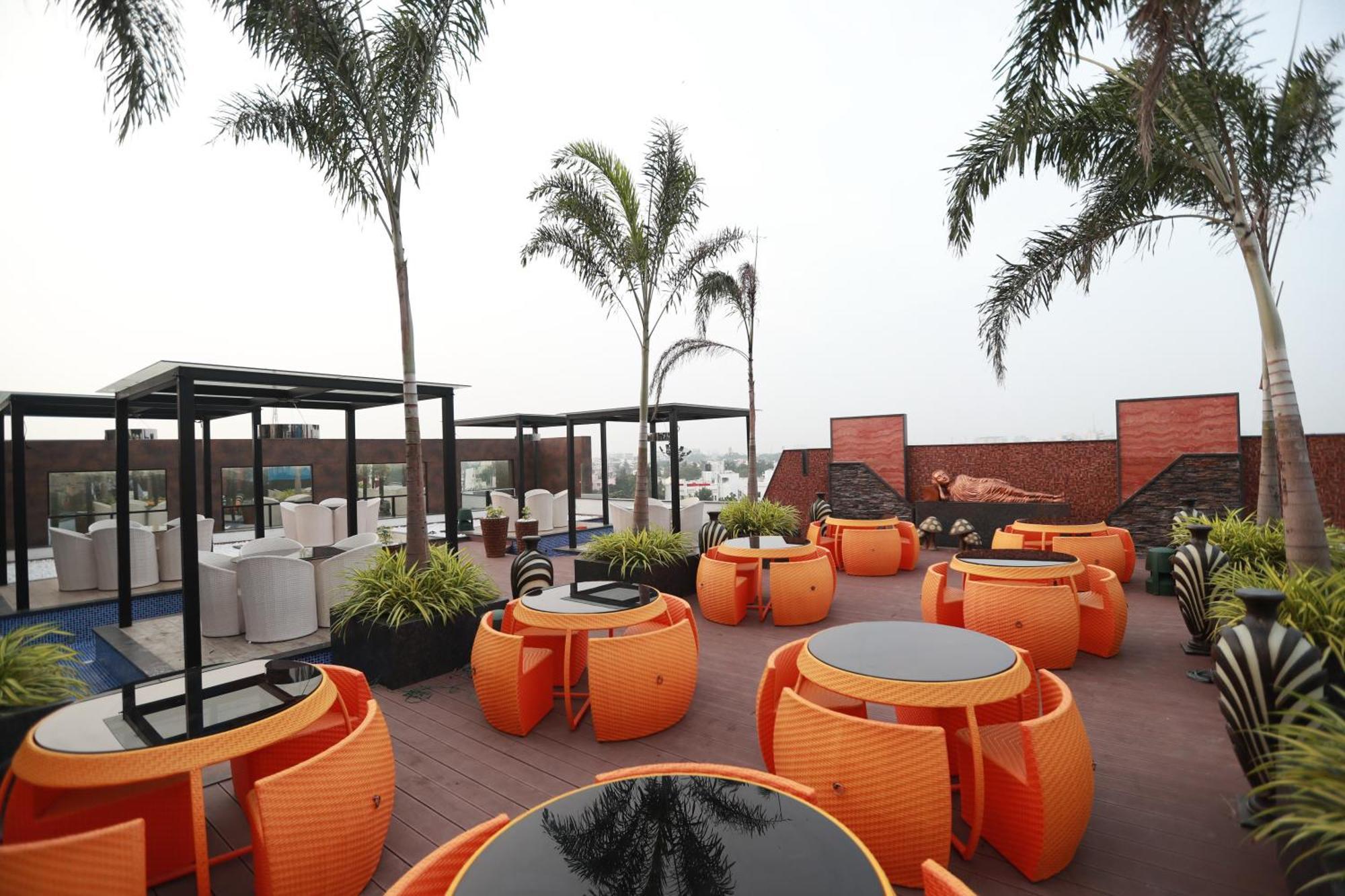 Hotel Park Elanza Madras Buitenkant foto