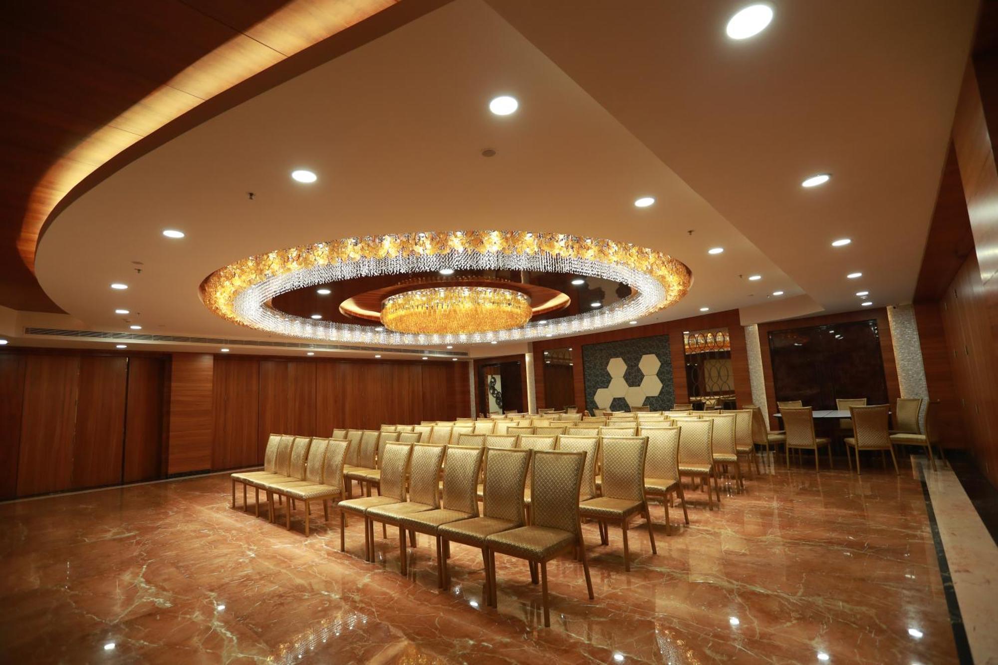 Hotel Park Elanza Madras Buitenkant foto